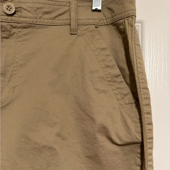 Eddie Bauer Khaki Chino Pant - Size 14 - Picture 6 of 9